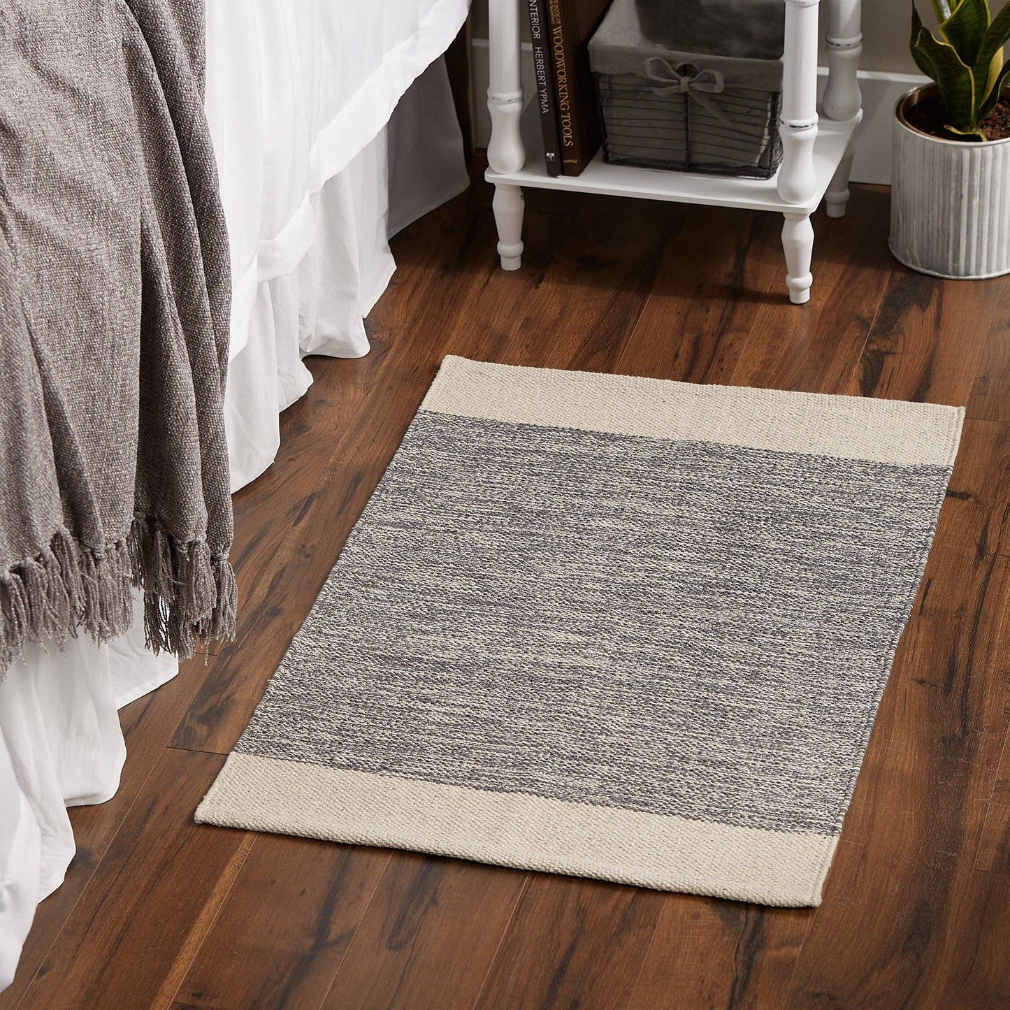 Gray Variegated Border Hand-Loomed Rug