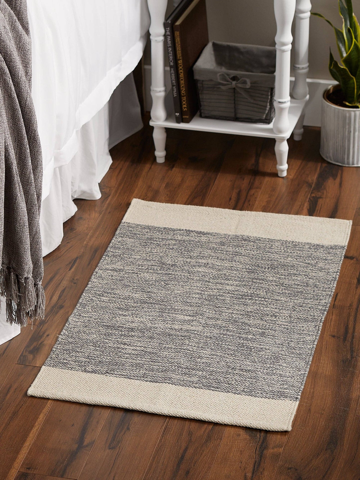 Gray Variegated Border Hand-Loomed Rug