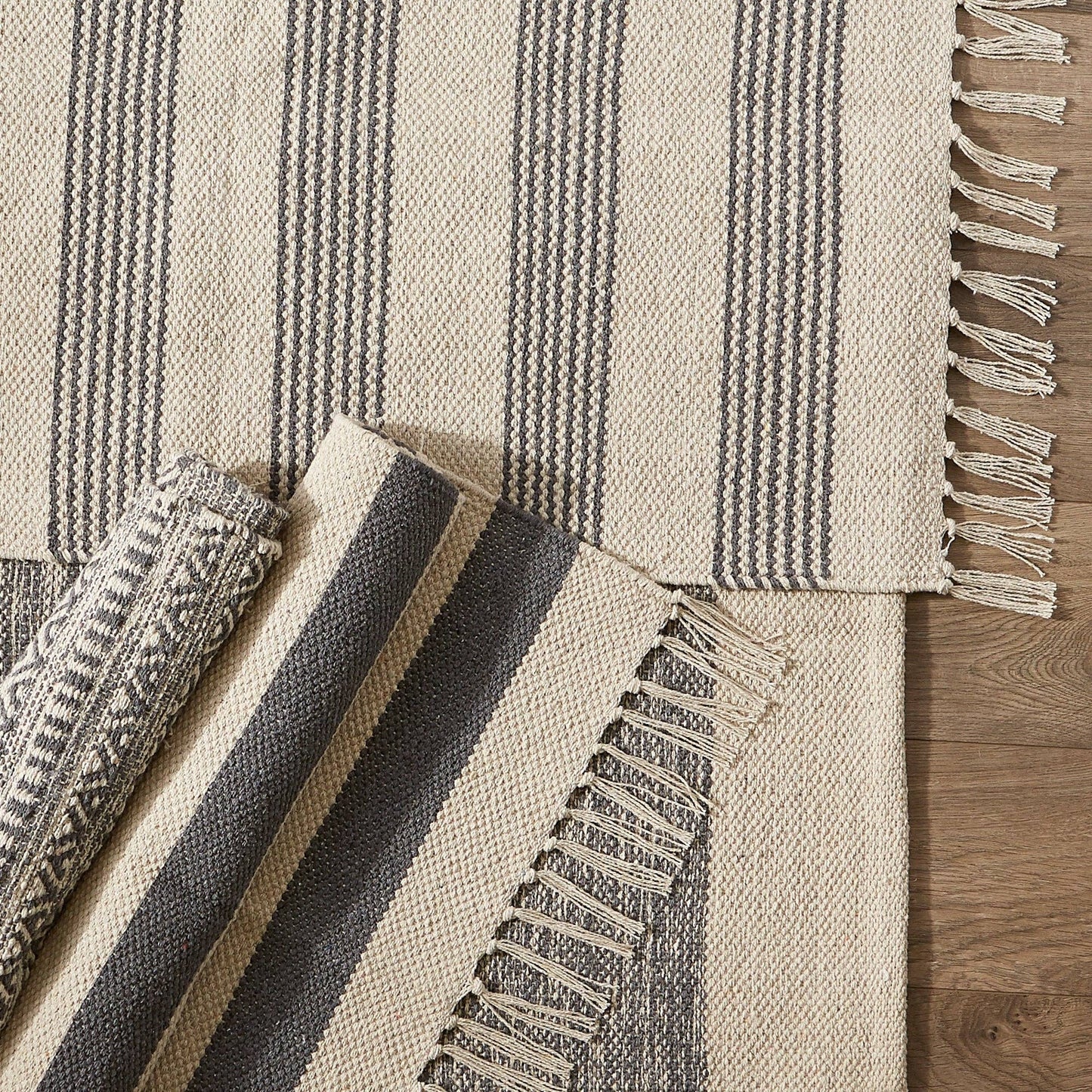 Gray Variegated Border Hand-Loomed Rug