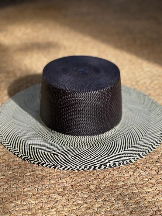 Cordoban Hat Black & White M