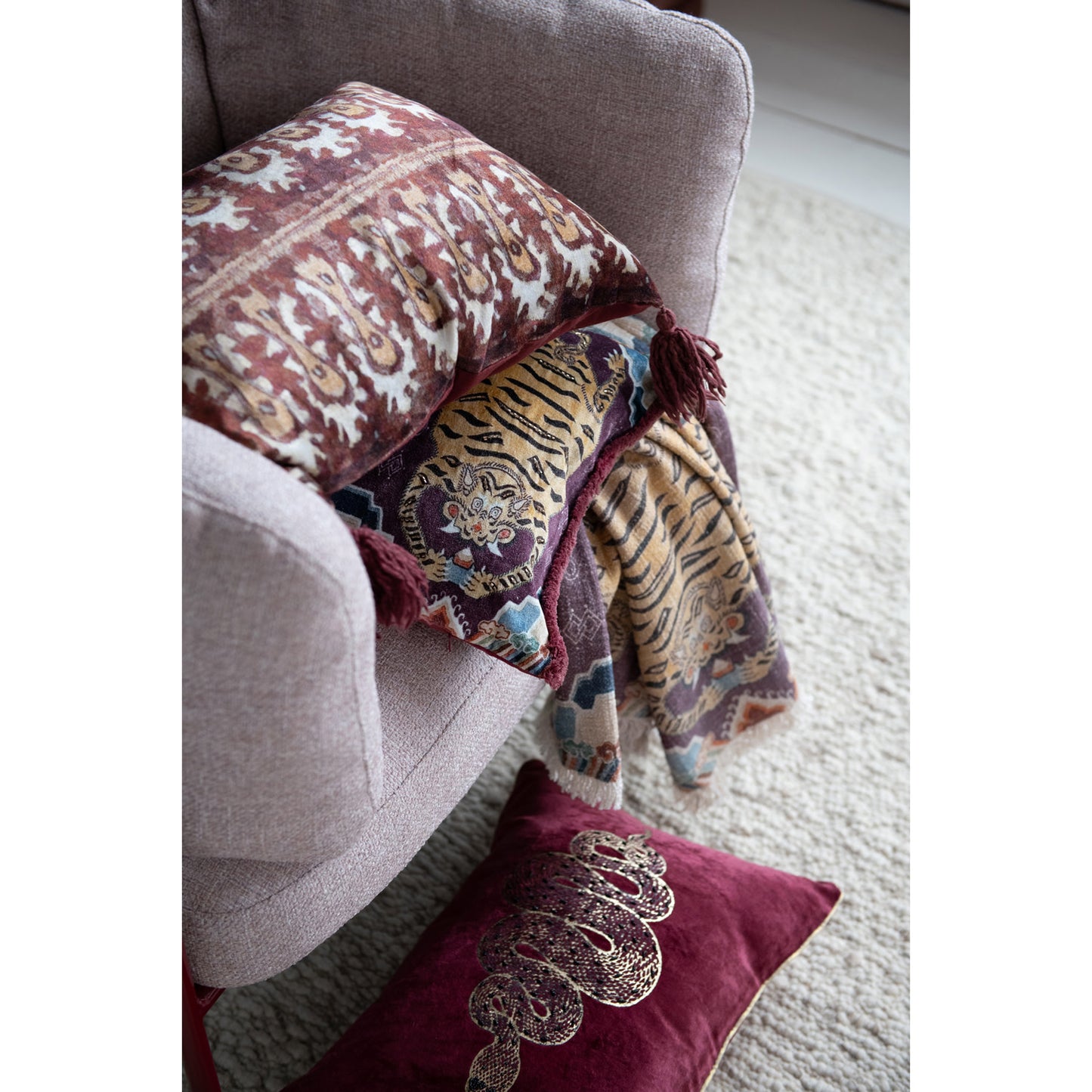 Cotton Slub Printed Throw w/ Tibetan Tigers Pattern & Fringe